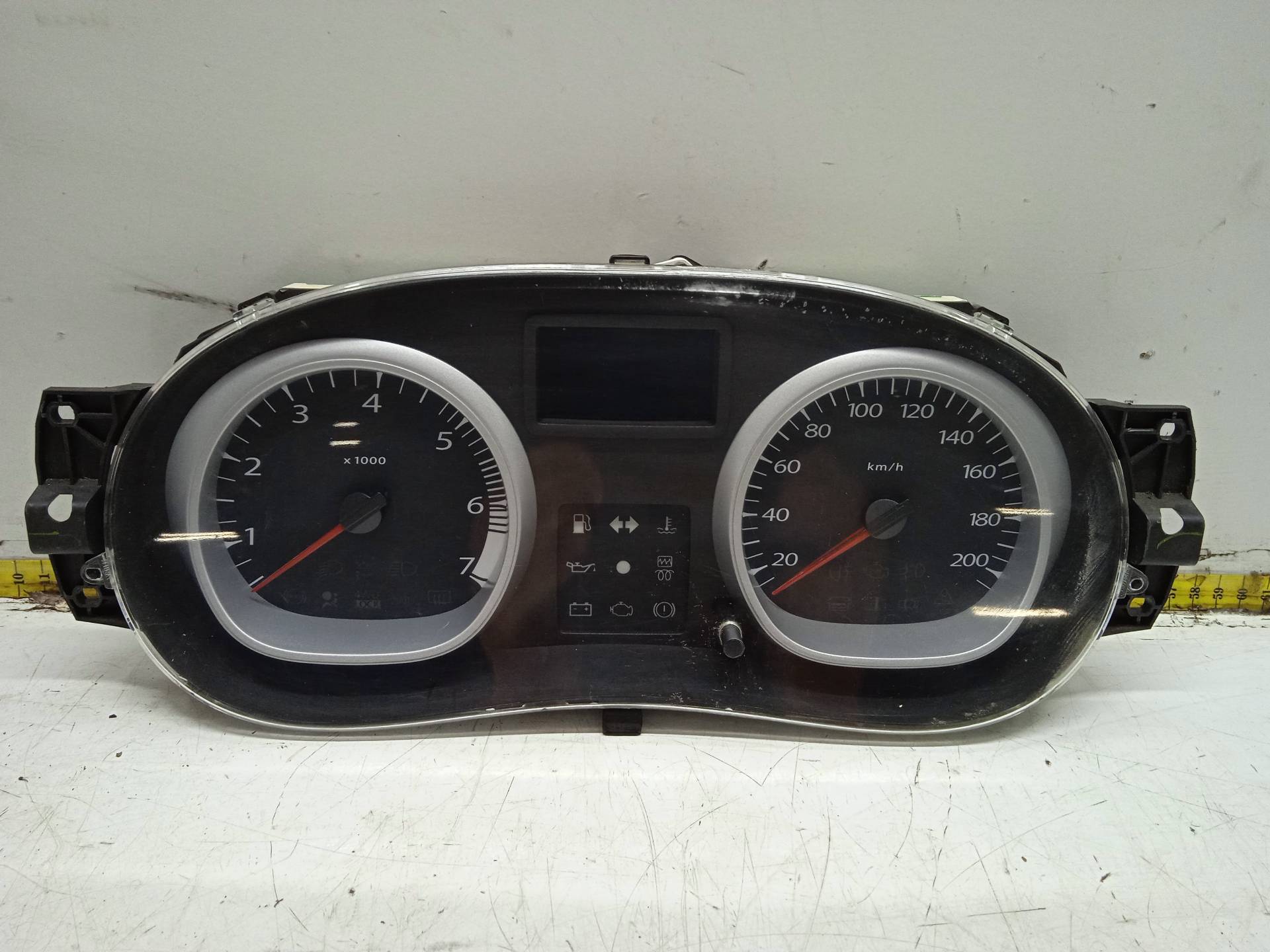 DACIA Duster 1 generation (2010-2017) Speedometer P248106271R 24331254