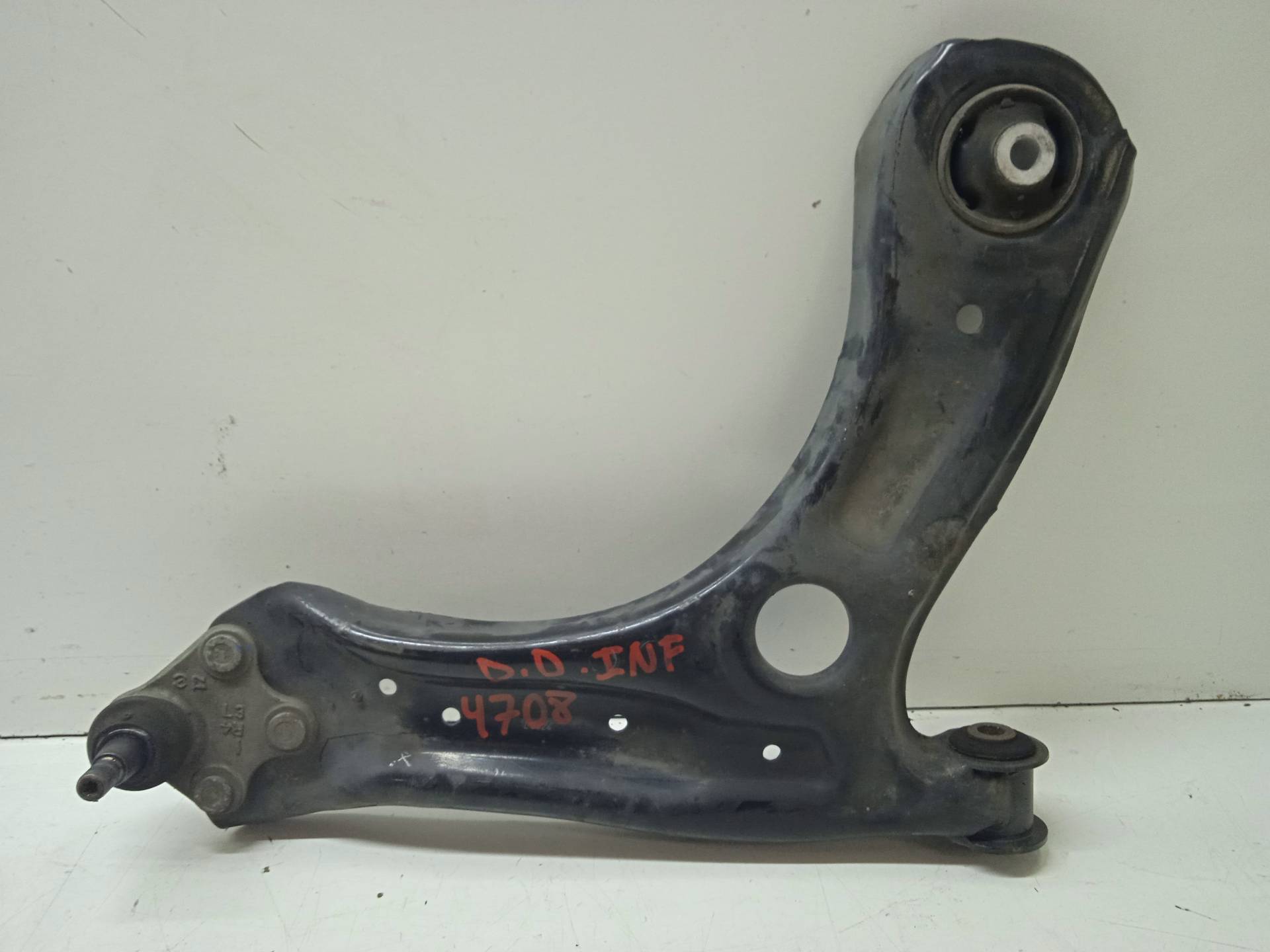 AUDI A1 8X (2010-2020) Fremre høyre arm 6R0407152F 24334762