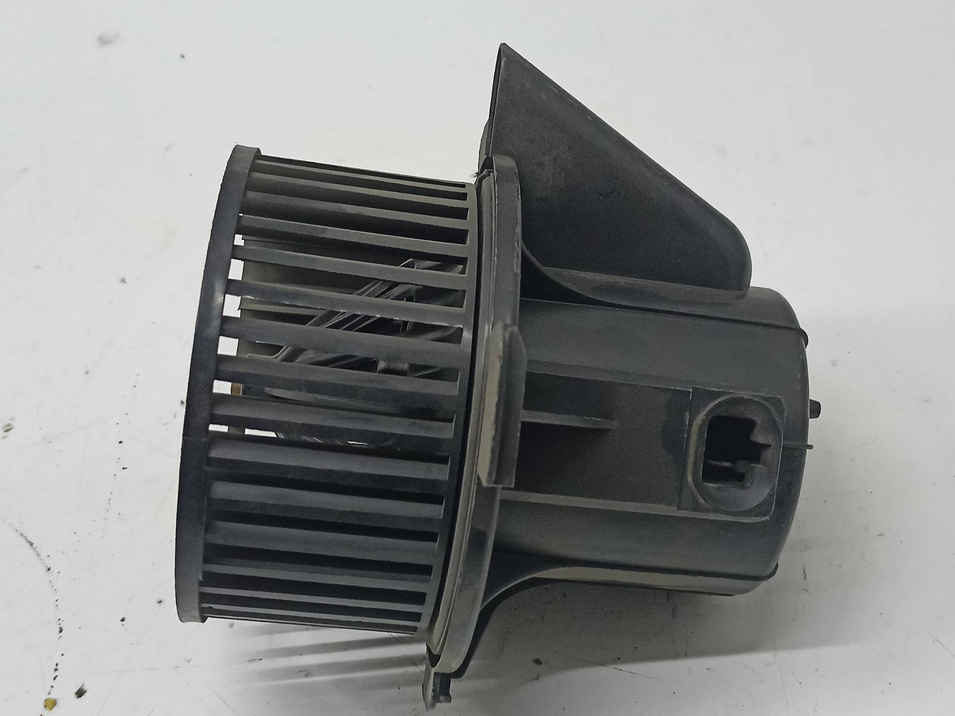 CITROËN C4 1 generation (2004-2011) Salono pečiuko varikliukas B9506 24311853