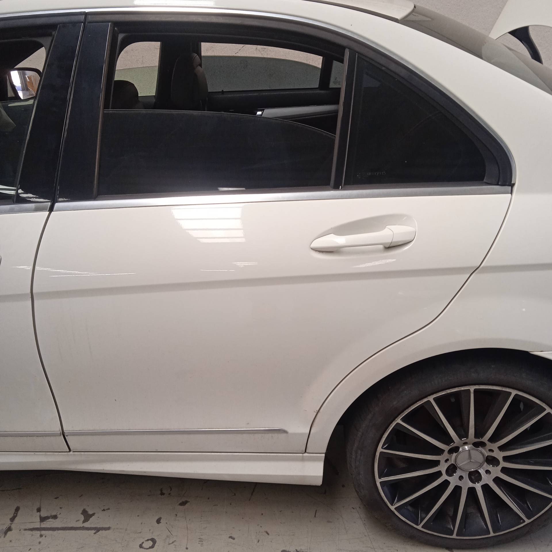 MERCEDES-BENZ C-Class W204/S204/C204 (2004-2015) Ușă spate stânga A2047300105 24336699