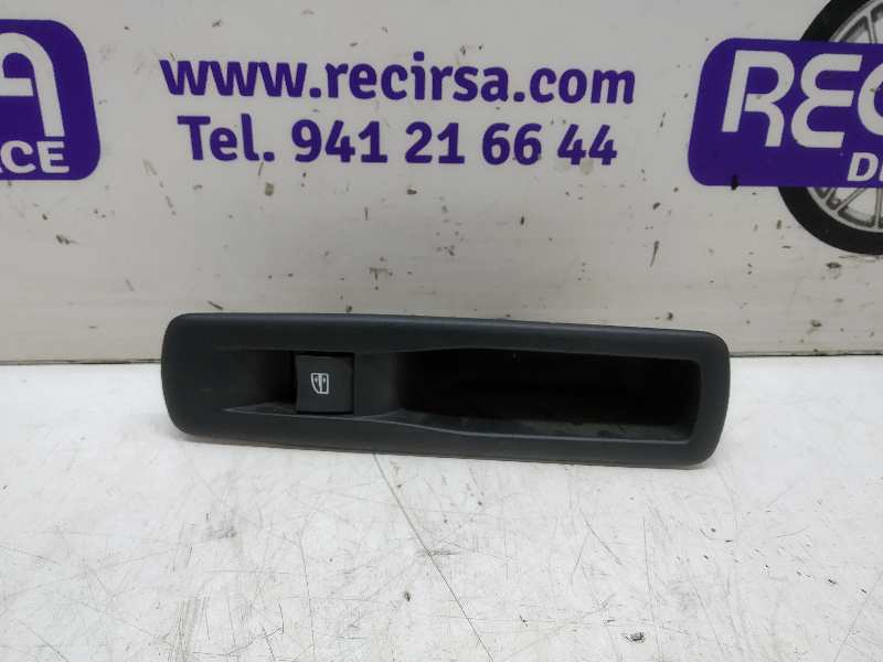 CHEVROLET Megane 3 generation (2008-2020) Front Right Door Window Switch 829500004R 24324189