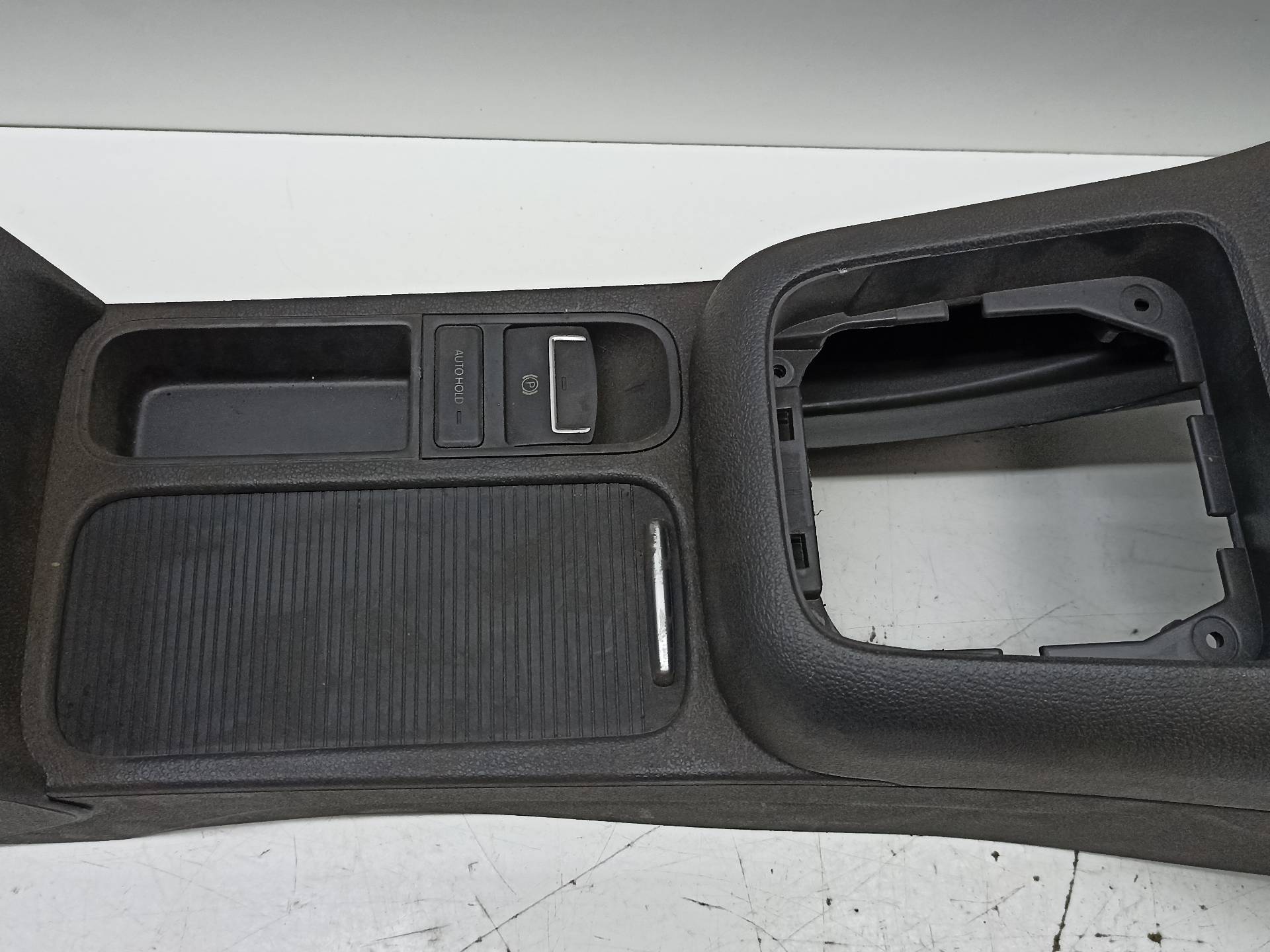 VOLKSWAGEN Tiguan 1 generation (2007-2017) Center Console 5M0864207G 24313315