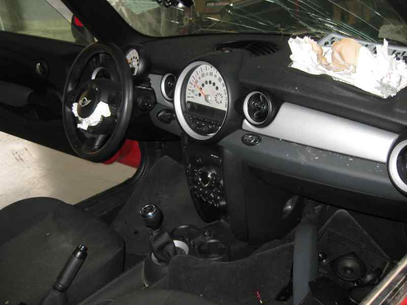MINI Cabrio R57 (2008-2015) Правая накладка заднего крыла 7157106 24331901