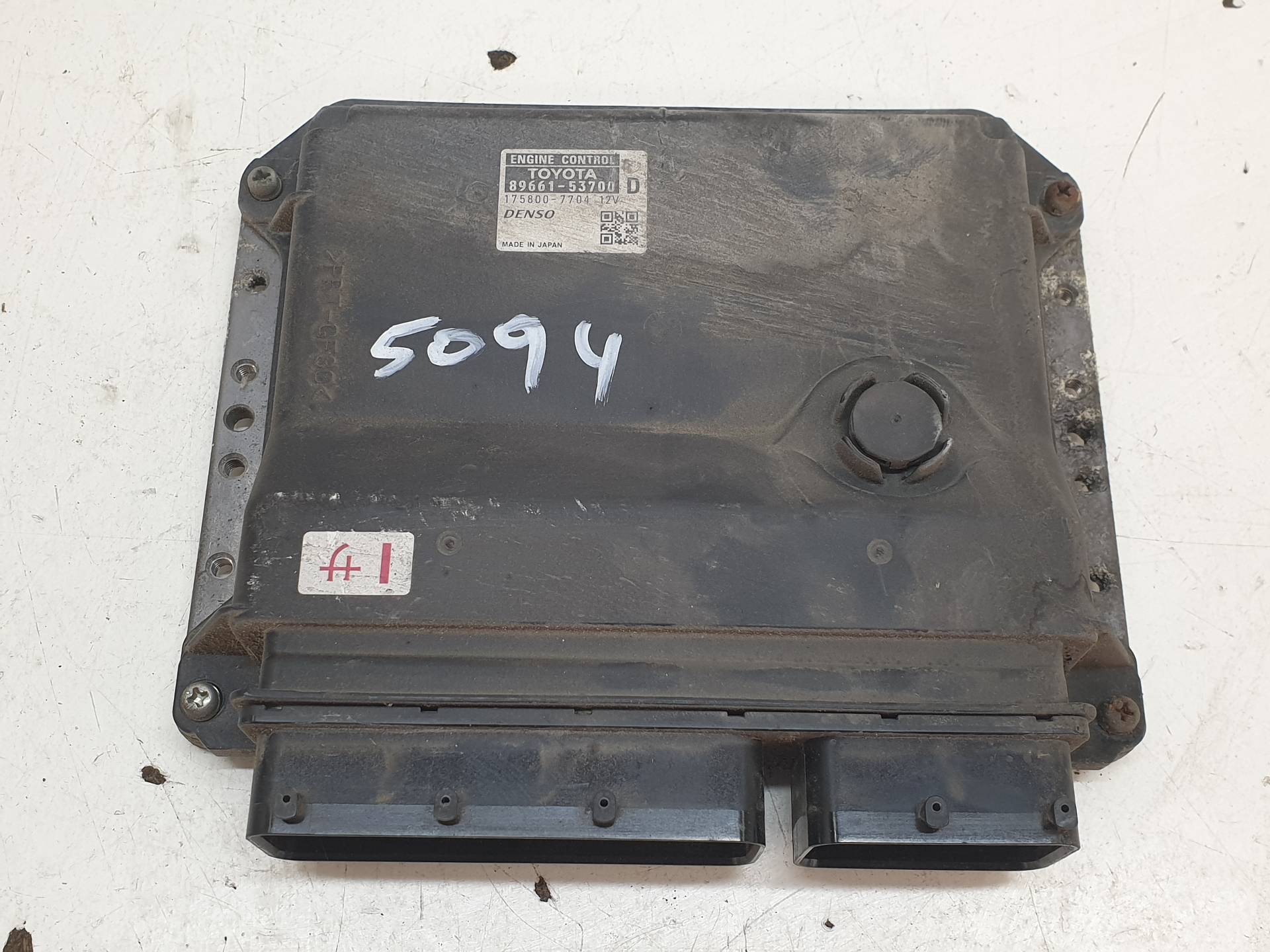 LEXUS IS XE20 (2005-2013) Moottorin ohjausyksikkö ECU 8966153700 25570373