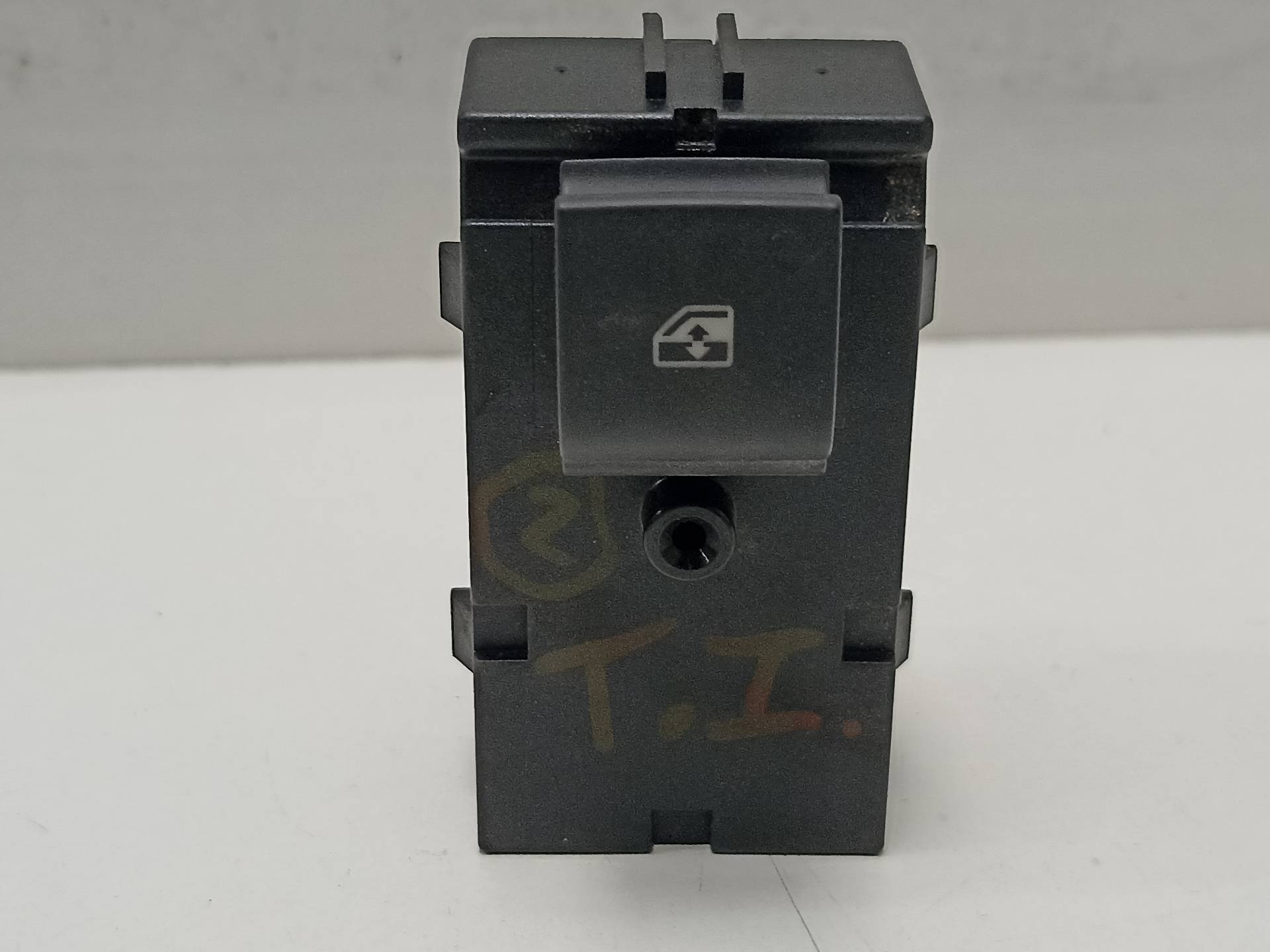 OPEL Astra J (2009-2020) Rear Right Door Window Control Switch 13301888 24311873