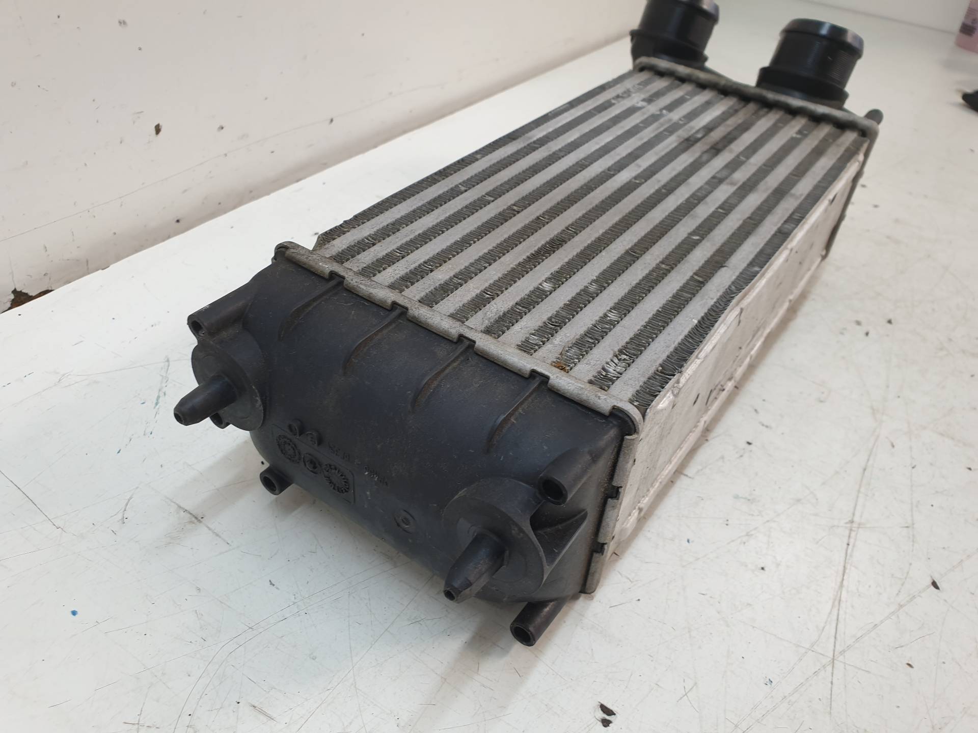 PEUGEOT 3008 1 generation (2010-2016) Starpdzesētāja/interkūlera radiators 9684212480 24338191