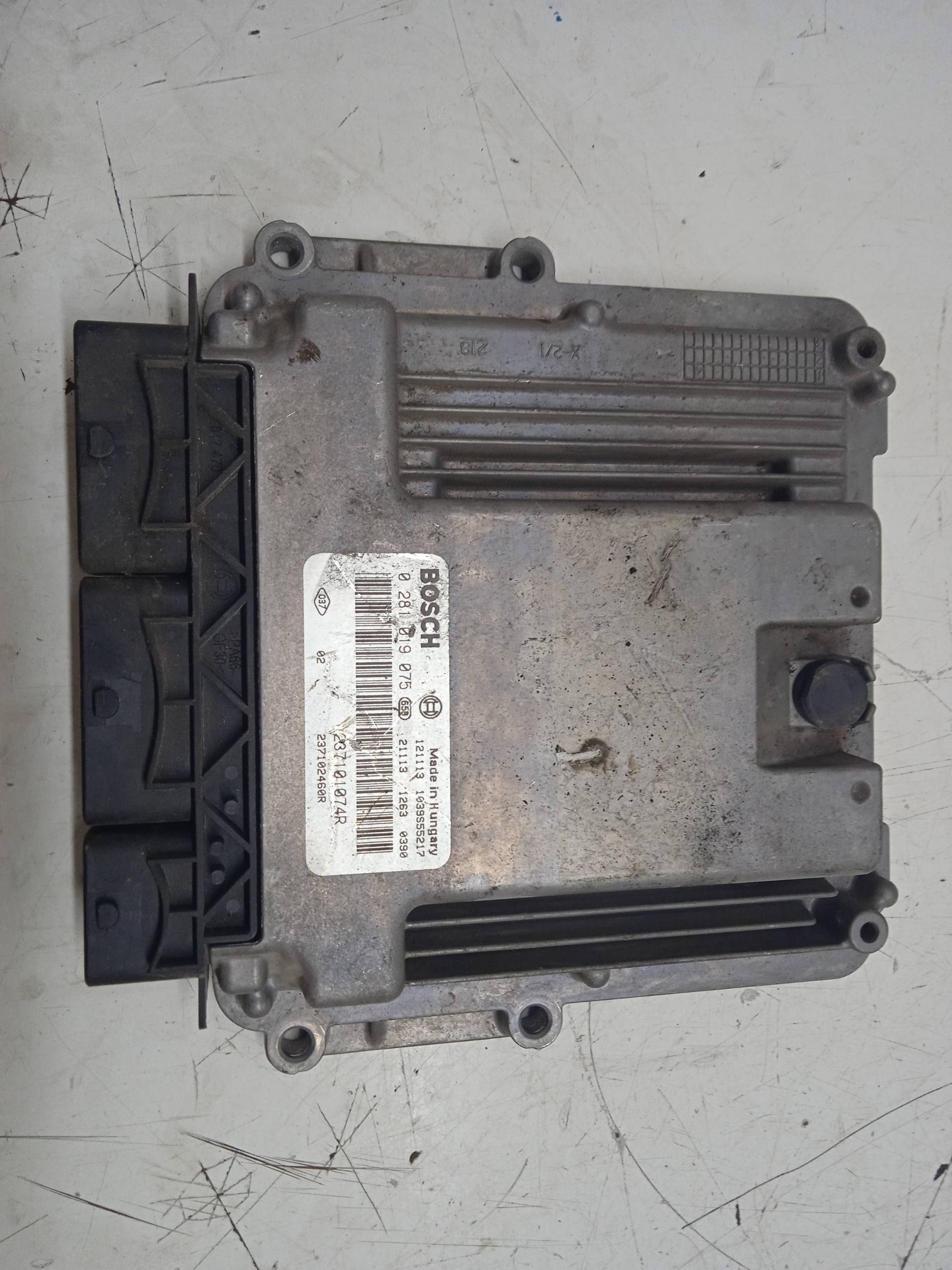 RENAULT Scenic 3 generation (2009-2015) Блок керування двигуном ECU 237101074R 24334869