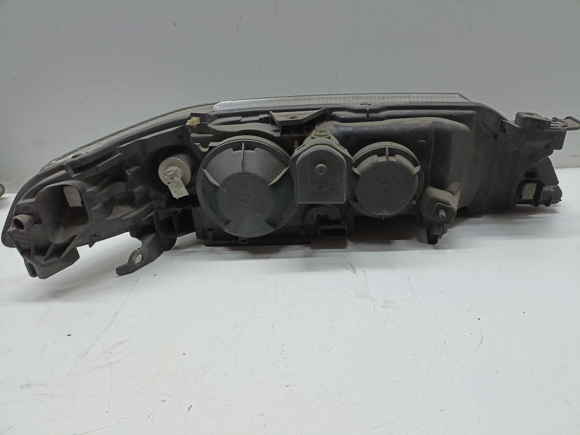 RENAULT Laguna 2 generation (2001-2007) Ліва передня фара 8200163323 24316483