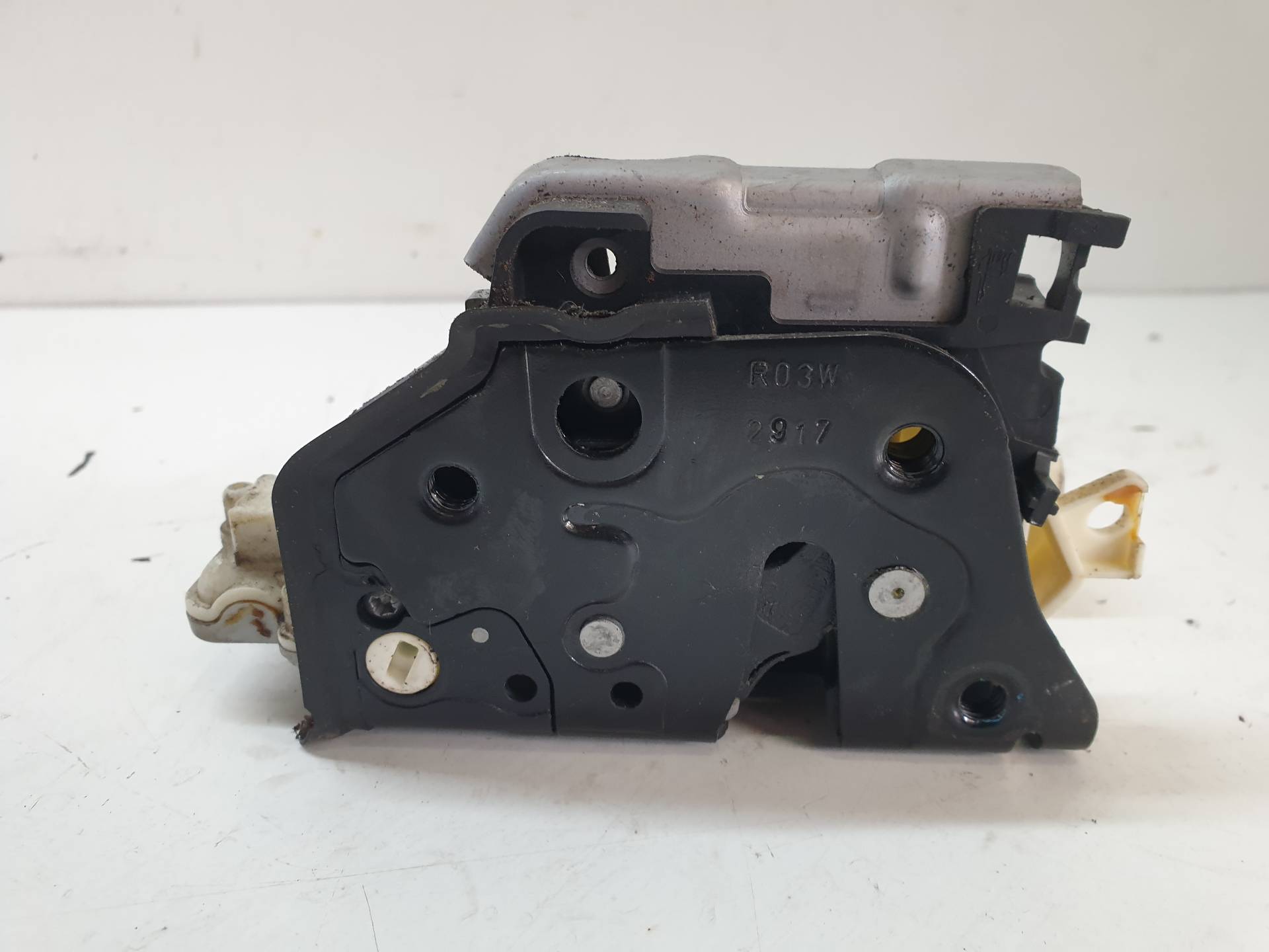 AUDI A4 B8/8K (2011-2016) Front Right Door Lock 8J1837016A 25568447