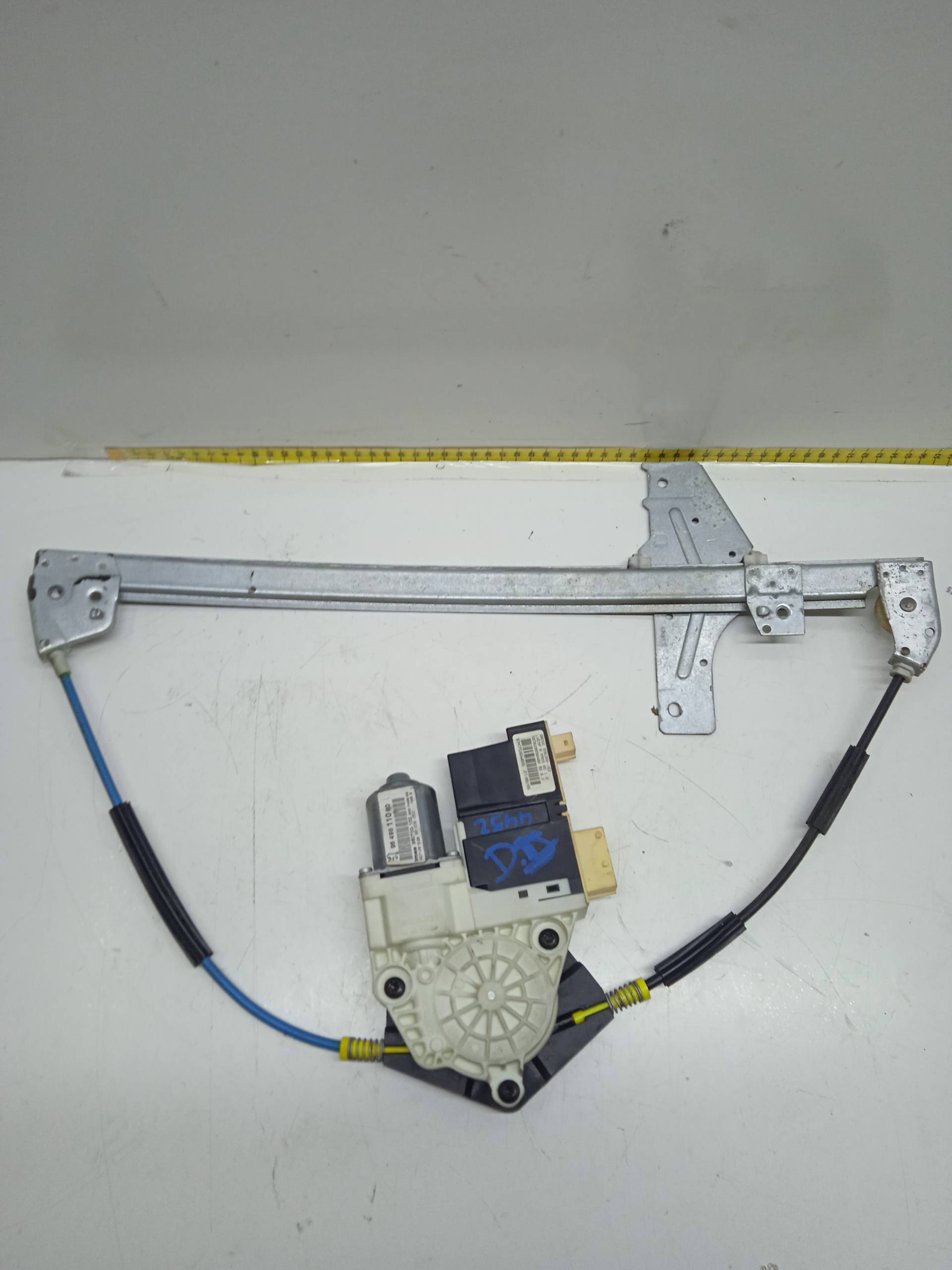 MERCEDES-BENZ 307 1 generation (2001-2008) Front Right Door Window Regulator 997831101 24329582