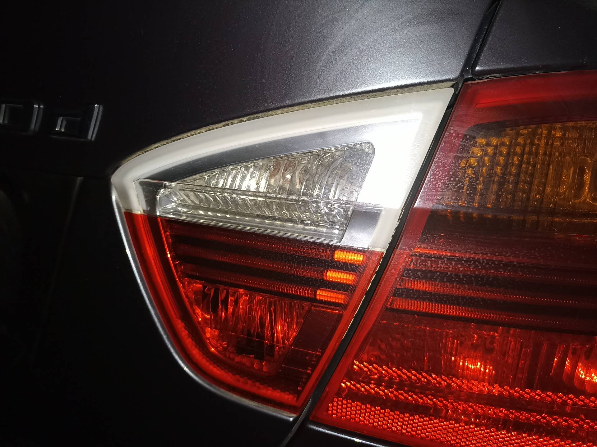 BMW 3 Series E90/E91/E92/E93 (2004-2013) Galinis dešinys žibintas SERIE3E90 24339780