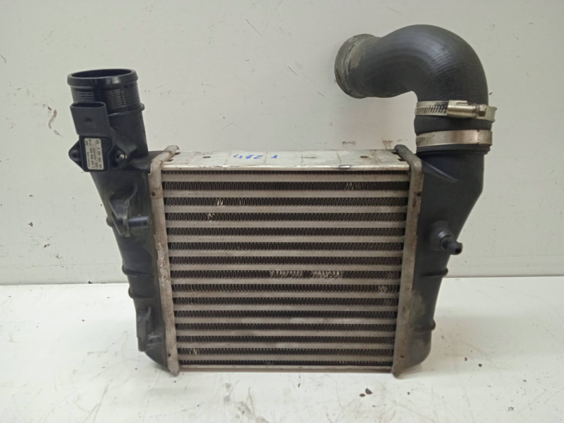 SEAT Exeo 1 generation (2009-2012) Intercooler Radiator 8E0145805AA 24336643