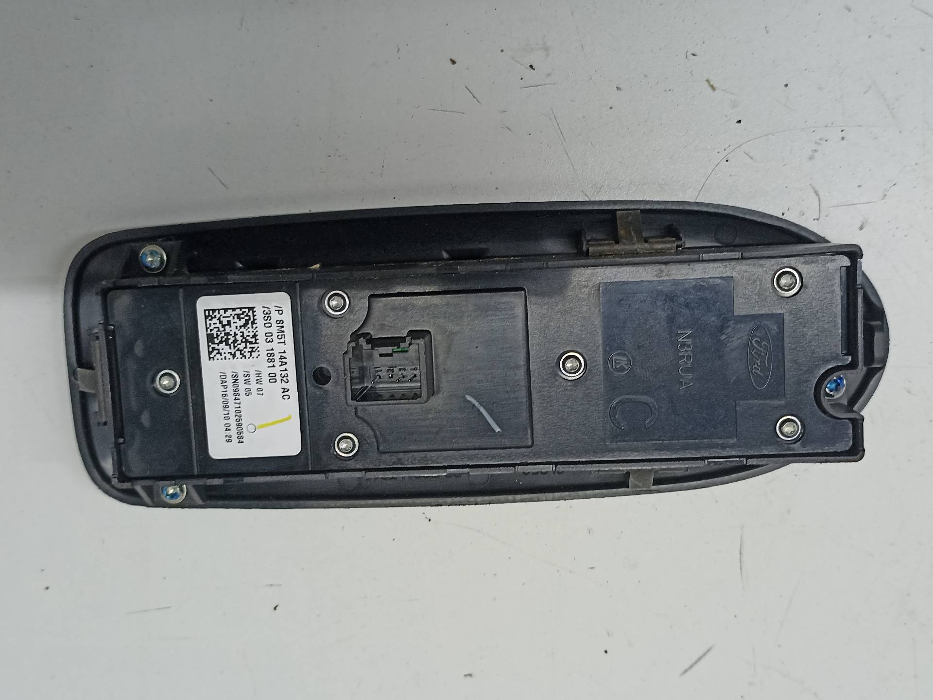 FORD Kuga 2 generation (2013-2020) Front Left Door Window Switch 8M5T14A132AC 24334476