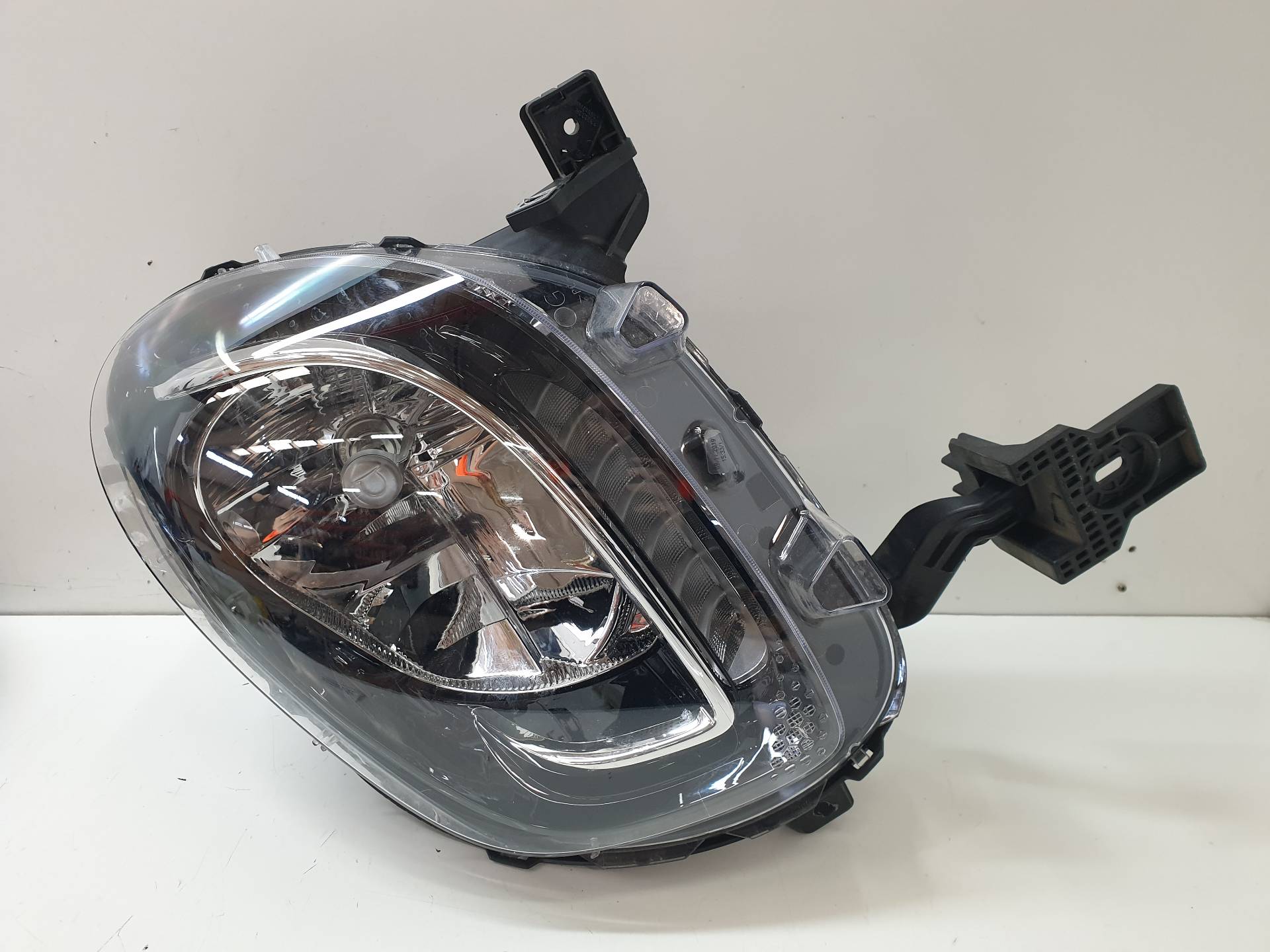 SMART Forfour 2 generation (2015-2023) Front Left Headlight A4539066802 24339284