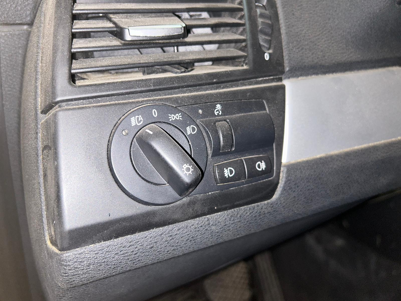 BMW X3 E83 (2003-2010) Headlight Switch Control Unit 24340027