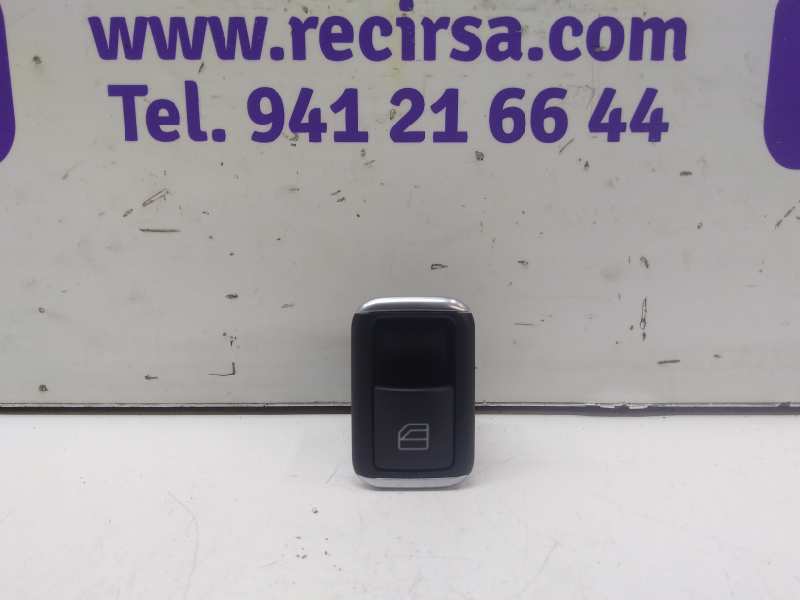 MERCEDES-BENZ A-Class W176 (2012-2018) Front Right Door Window Switch A2049058102 24321601