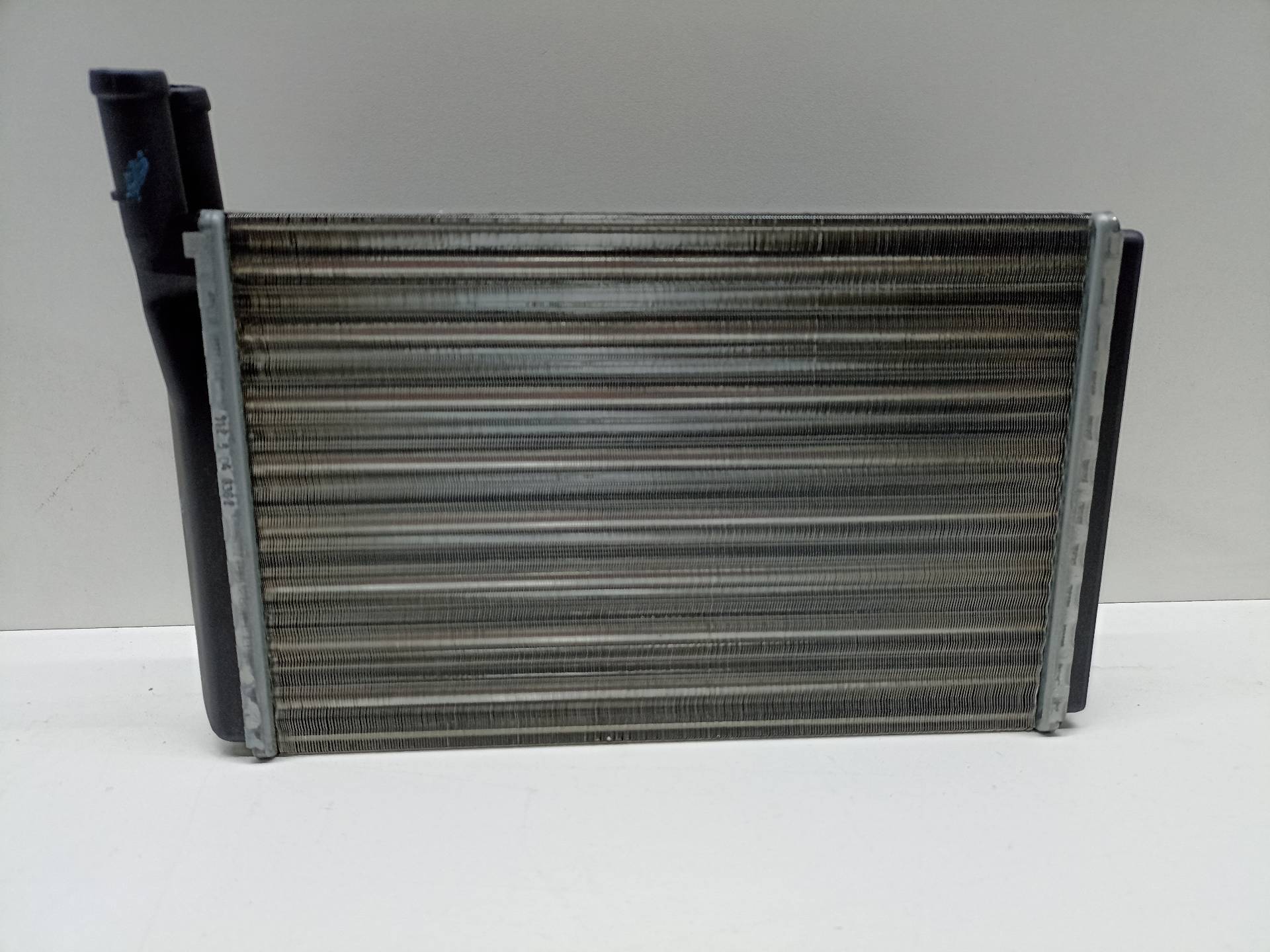 AUDI 80 B3 (1986-1992) Охлаждающий радиатор 812034 24330424