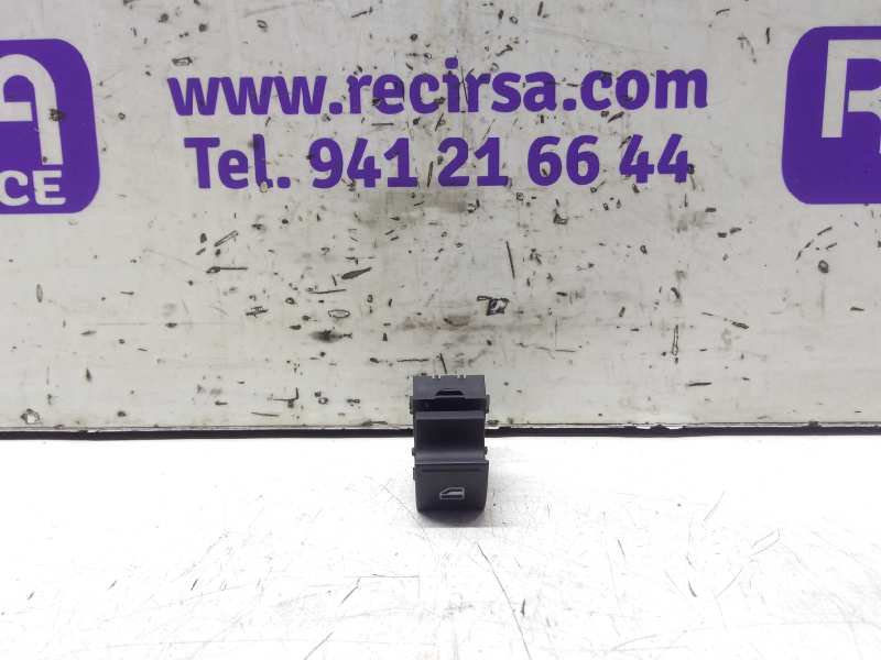 SEAT Ibiza 3 generation (2002-2008) Вимикач вікна передніх правих дверей 7L6959855 24344875