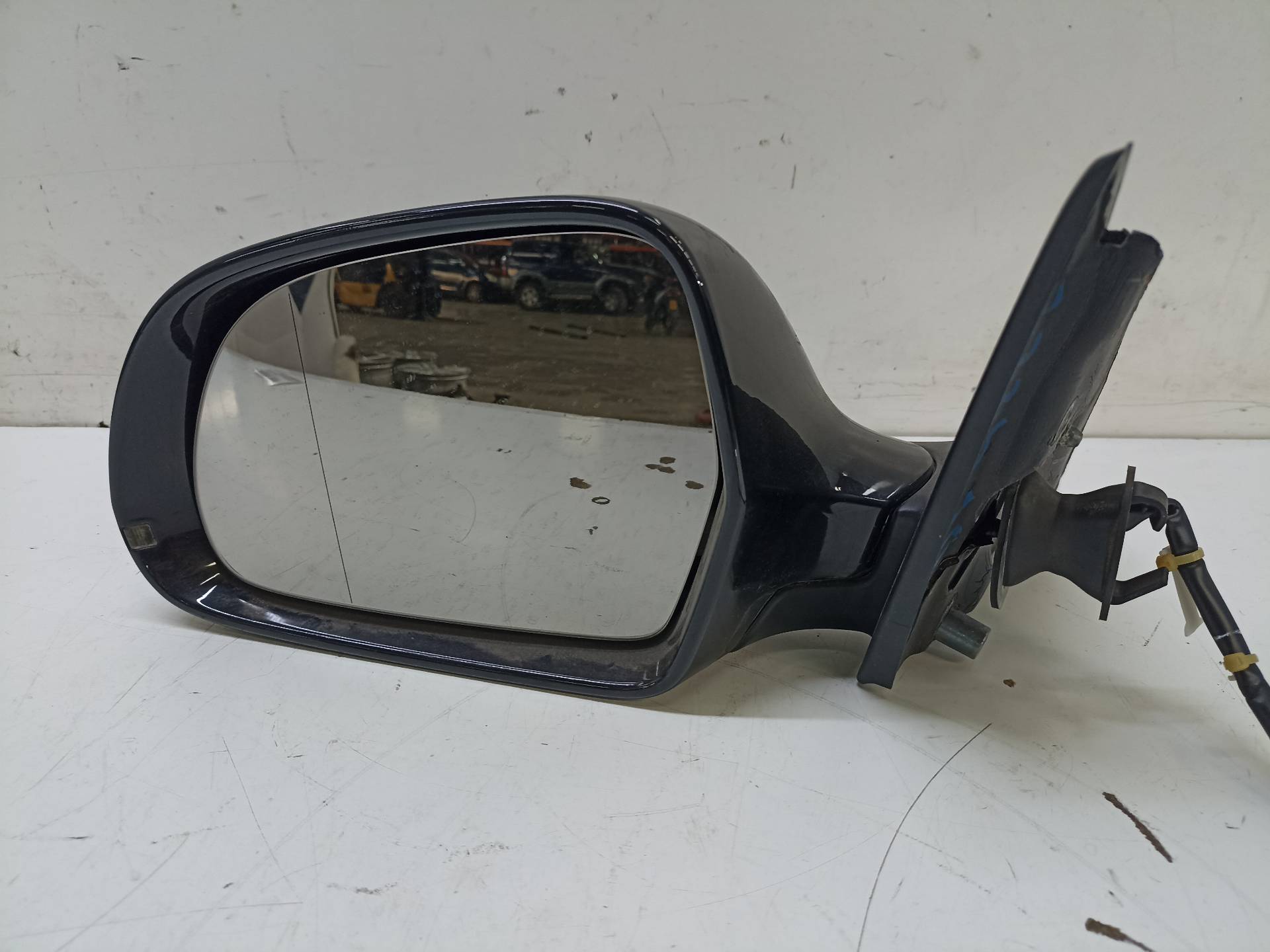 AUDI A4 B8/8K (2011-2016) Priekinių kairių durų veidrodis 8K1857409E 24341230