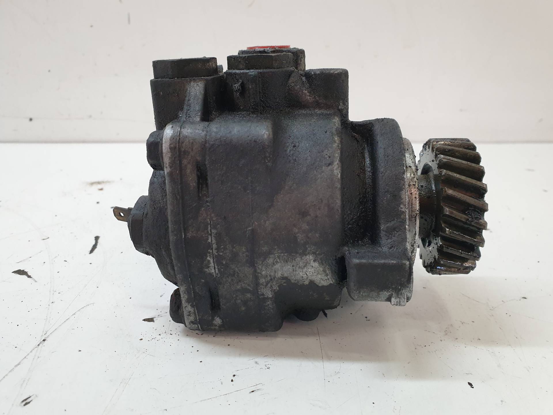 VOLKSWAGEN LT 1 generation (1975-1995) Power Steering Pump MR223480 25569492