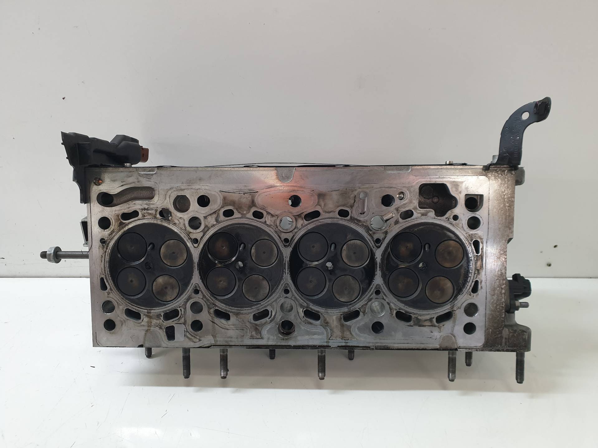 VOLKSWAGEN Tiguan 1 generation (2007-2017) Engine Cylinder Head 04L103373E 25567839