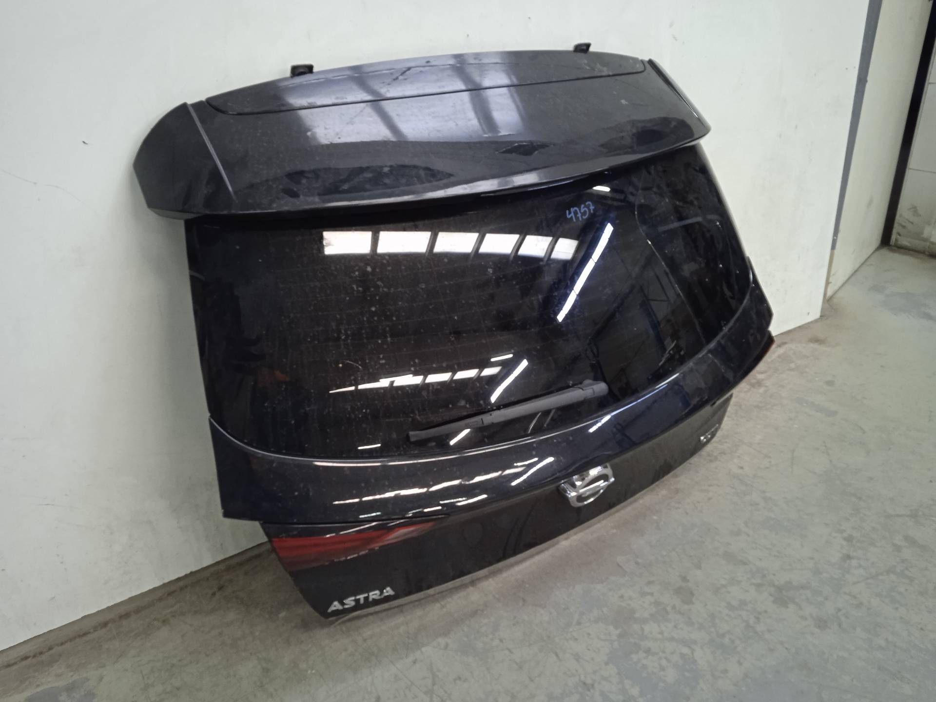 OPEL Astra K (2015-2021) Крышка багажника 39047564 24335313