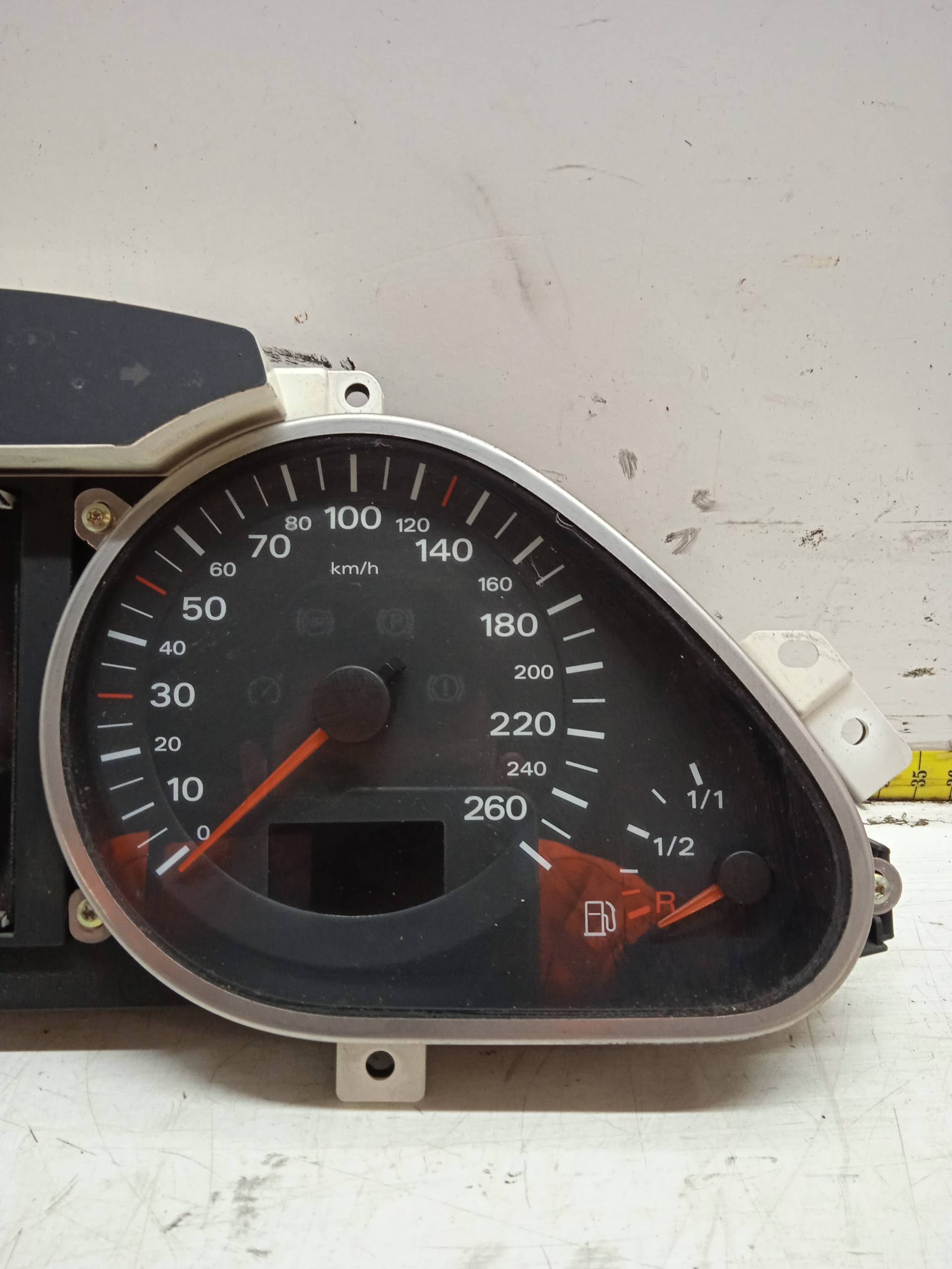 AUDI A6 C6/4F (2004-2011) Speedometer 4F0920900K 24331829