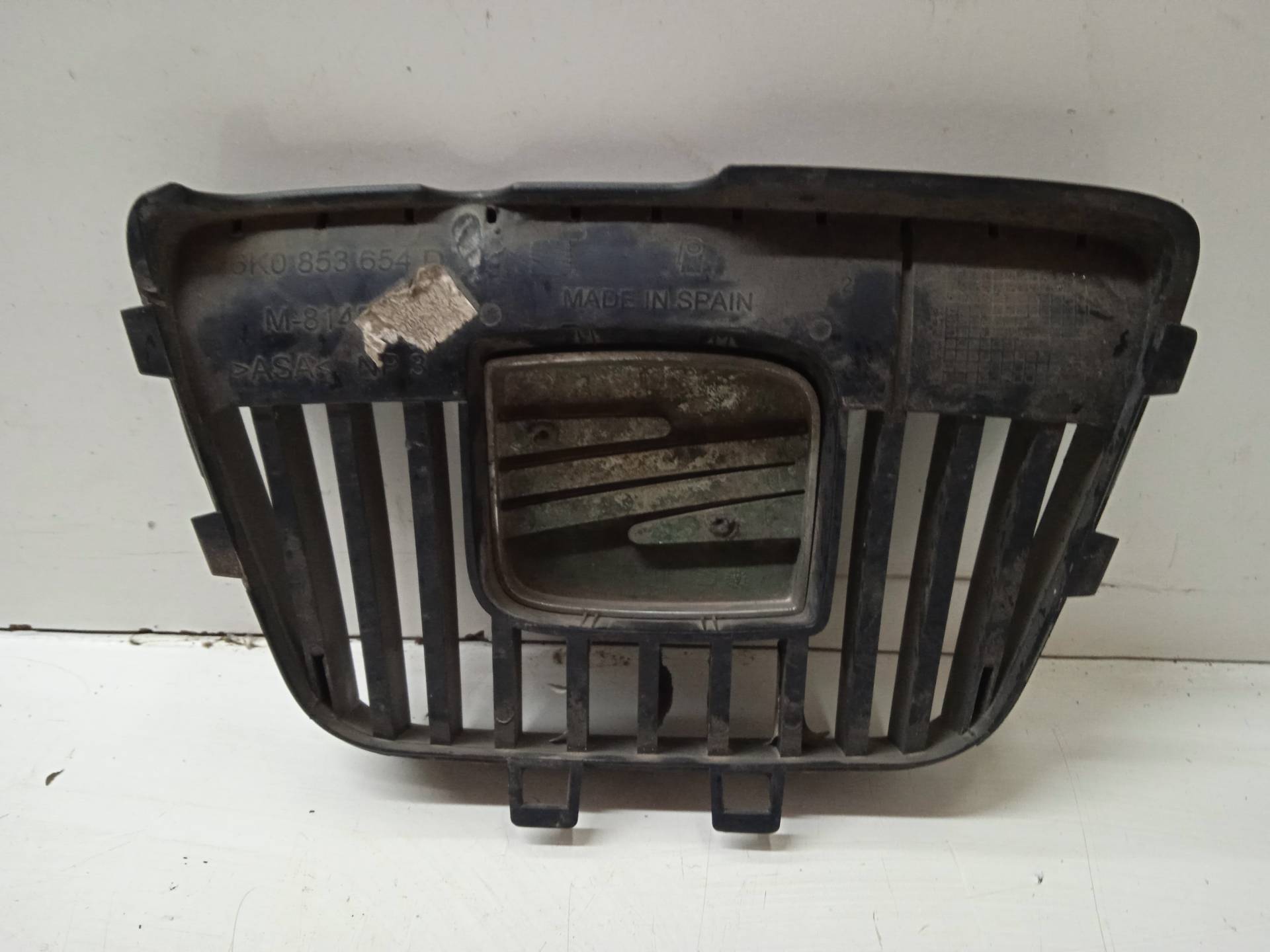 SEAT Cordoba 1 generation (1993-2003) Calandre 6K0853654D, 334164569168, 168 24315682