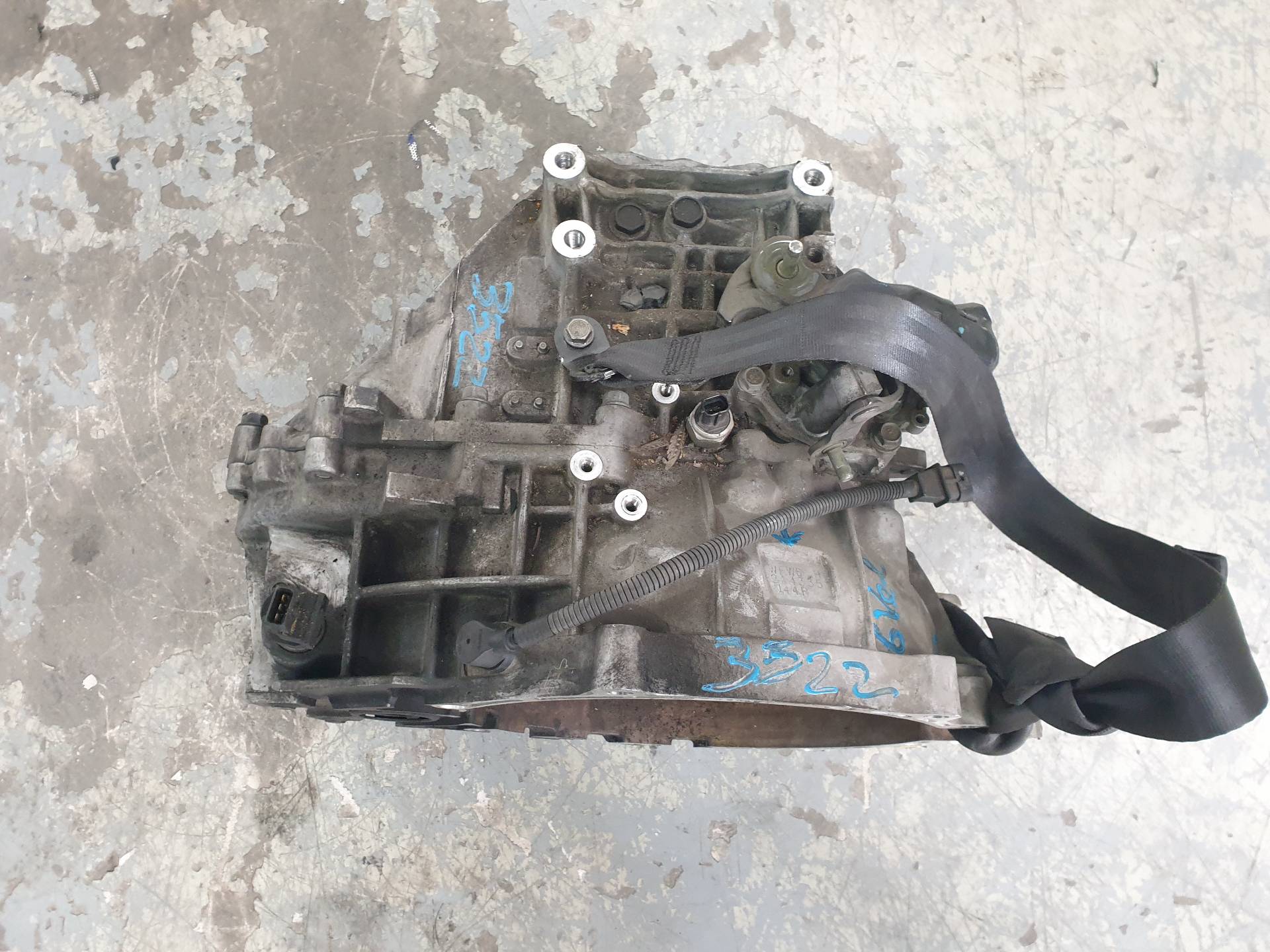 KIA Carens 3 generation (RP) (2013-2019) Gearbox WFW6 25568410