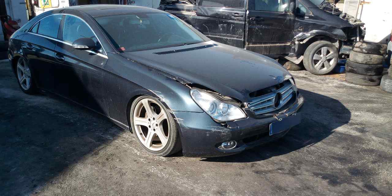 MERCEDES-BENZ CLS-Class C219 (2004-2010) Venstre foran dør 25419821