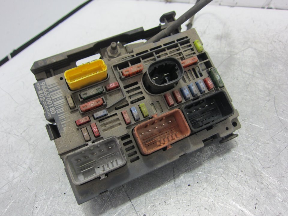 CITROËN C4 Picasso 1 generation (2006-2013) Fuse Box 9666700180 25712661