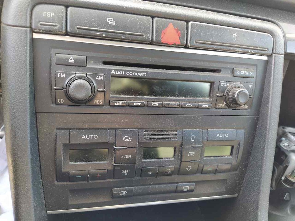 AUDI A4 B6/8E (2000-2005) Musiikkisoitin ilman GPS:ää 25377074