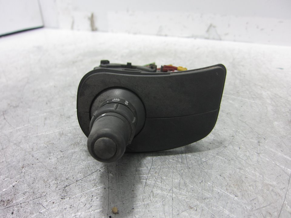 RENAULT Modus 1 generation (2004-2012) Переключатель света 88102001 24992244