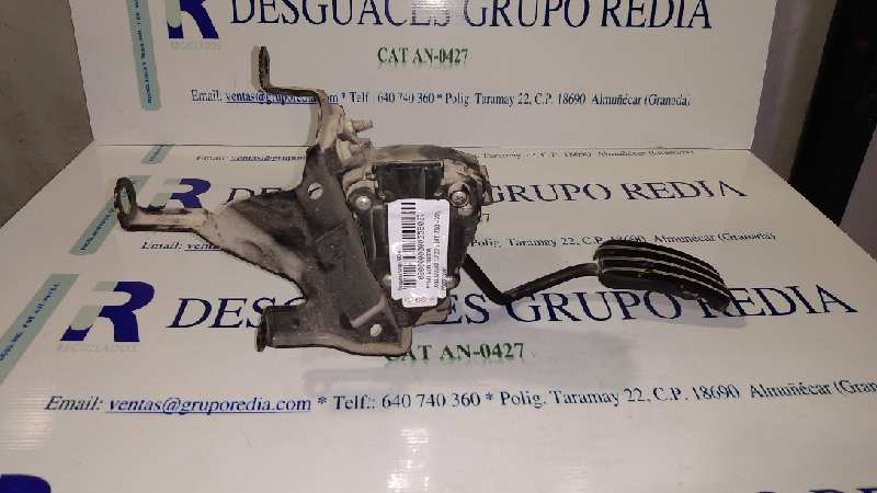 OPEL Vivaro A (2002-2006) Педаль газа 7700313060 21272981