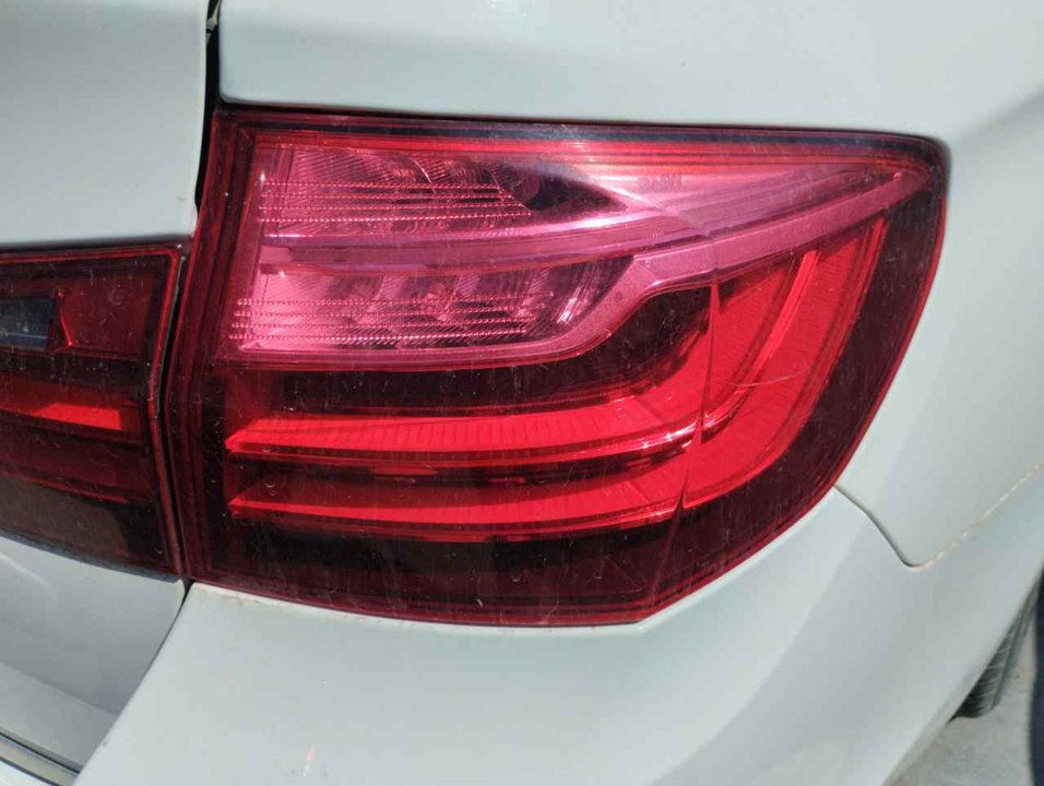 BMW 5 Series F10/F11 (2009-2017) Bakre höger bakljuslampa 25428550