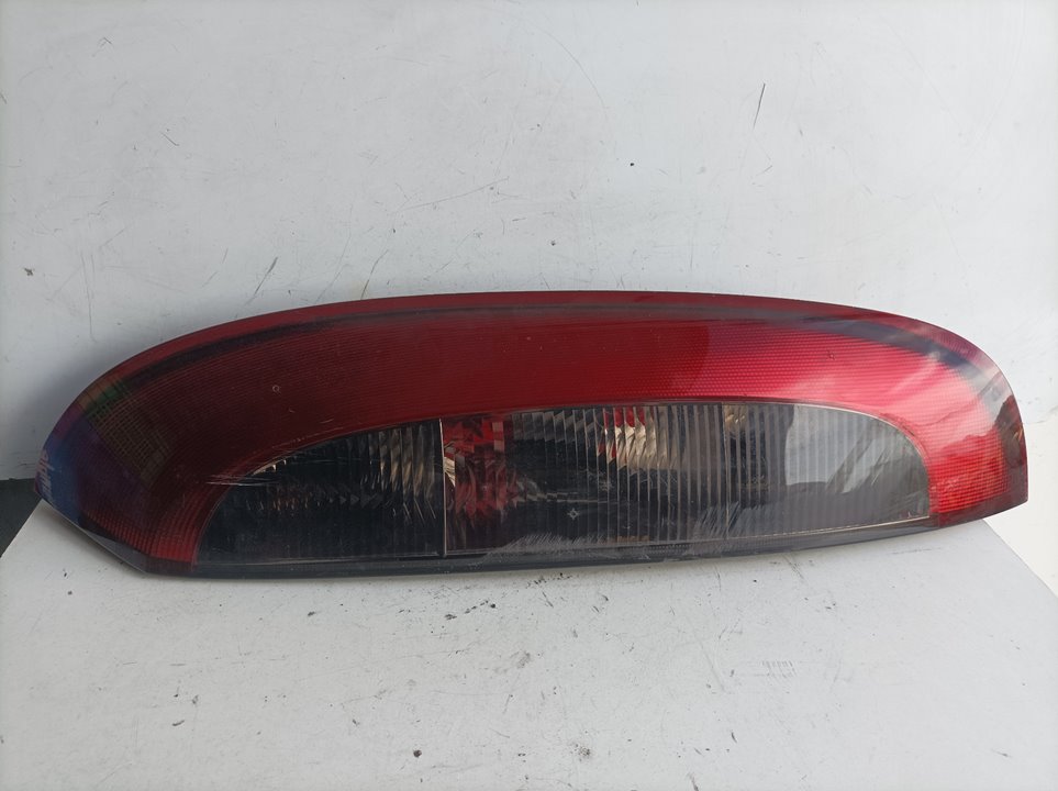 RENAULT Corsa C (2000-2006) Oikea takavalo 89302181 21283790