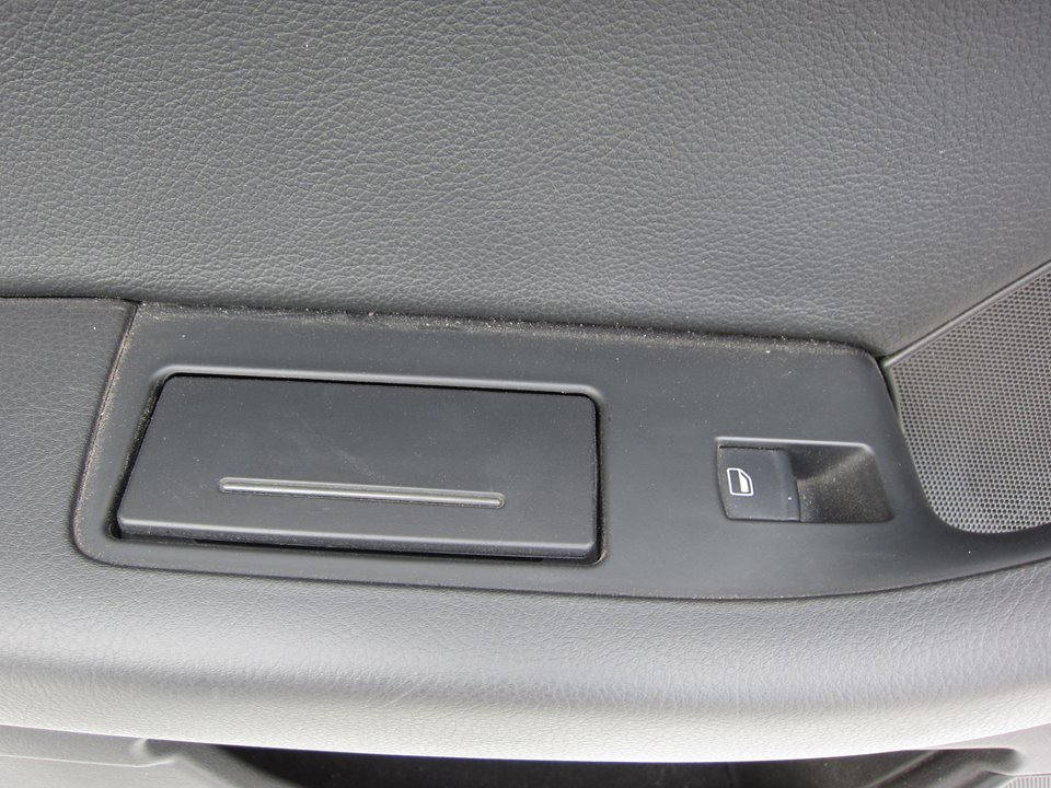 AUDI A6 C6/4F (2004-2011) Rear Right Door Window Control Switch 24963485