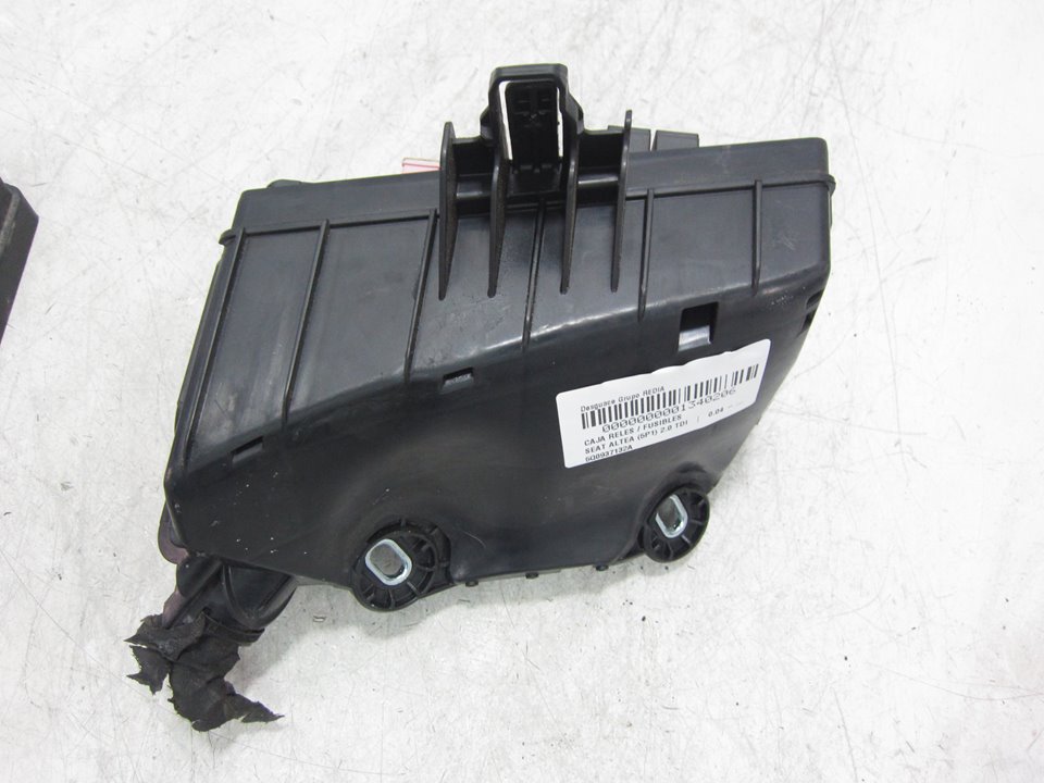 SEAT Toledo 3 generation (2004-2010) Блок предохранителей 5Q0937132A 24287847