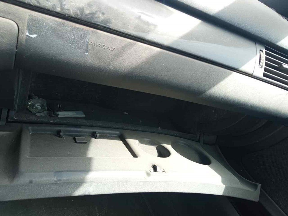 AUDI A6 C5/4B (1997-2004) Glove Box 25415069