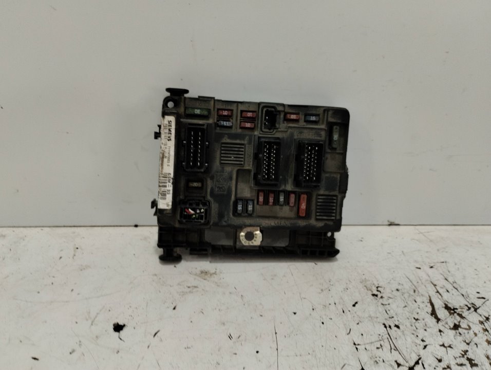 CITROËN Xsara Picasso 1 generation (1999-2010) Fuse Box 9643498880 21308678