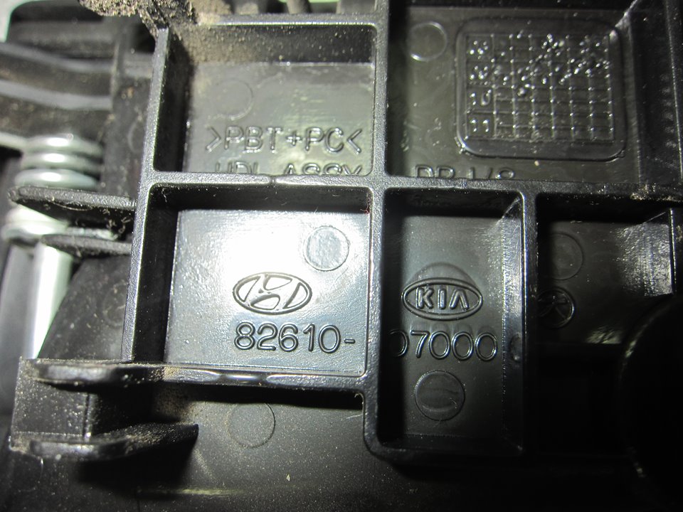 KIA Picanto 1 generation (2004-2011) Galinė kairė vidinė atidarymo rankelėlė 8261007000 24962517