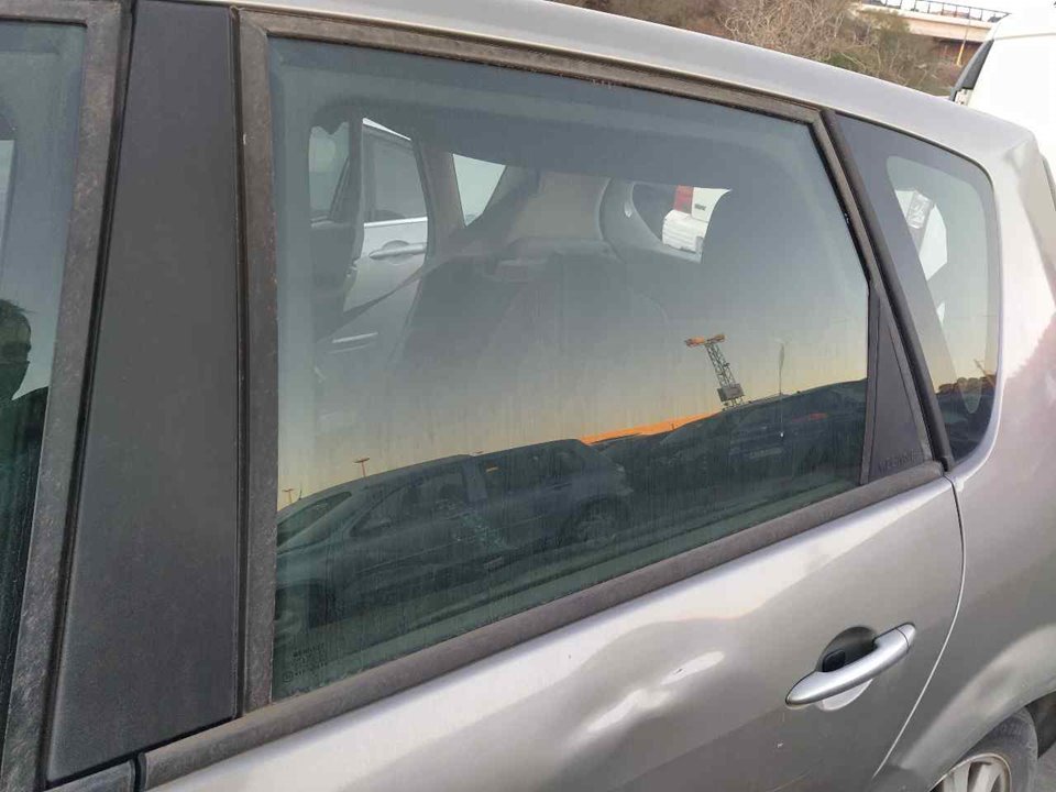 DODGE 3 generation (2006-2024) Fenêtre de porte arrière gauche 25358663