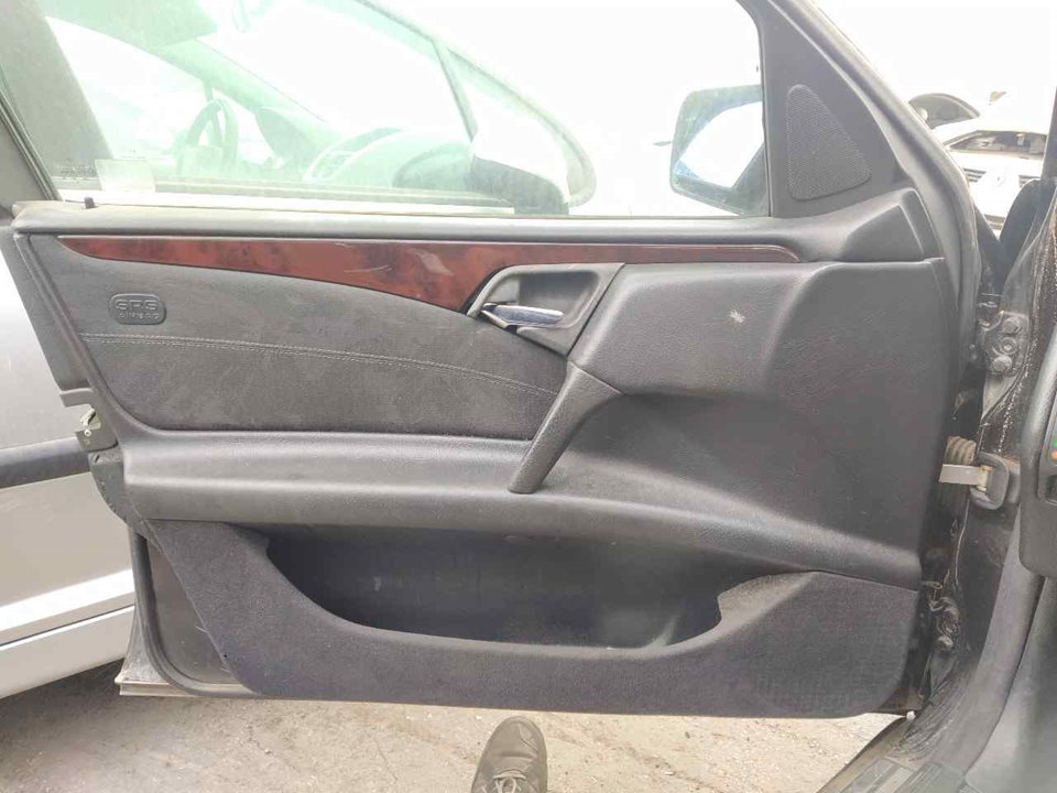 NISSAN Primera P10 (1990-1997) Forreste venstre dørpanel 25374502