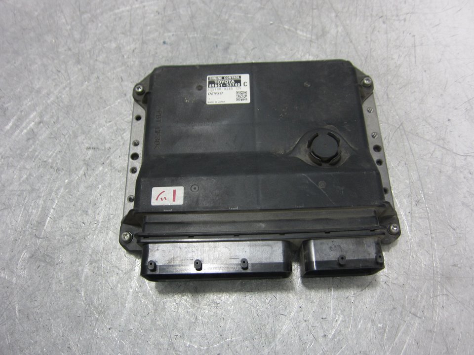 LEXUS IS XE20 (2005-2013) Moottorin ohjausyksikkö ECU 8966153740 25311050