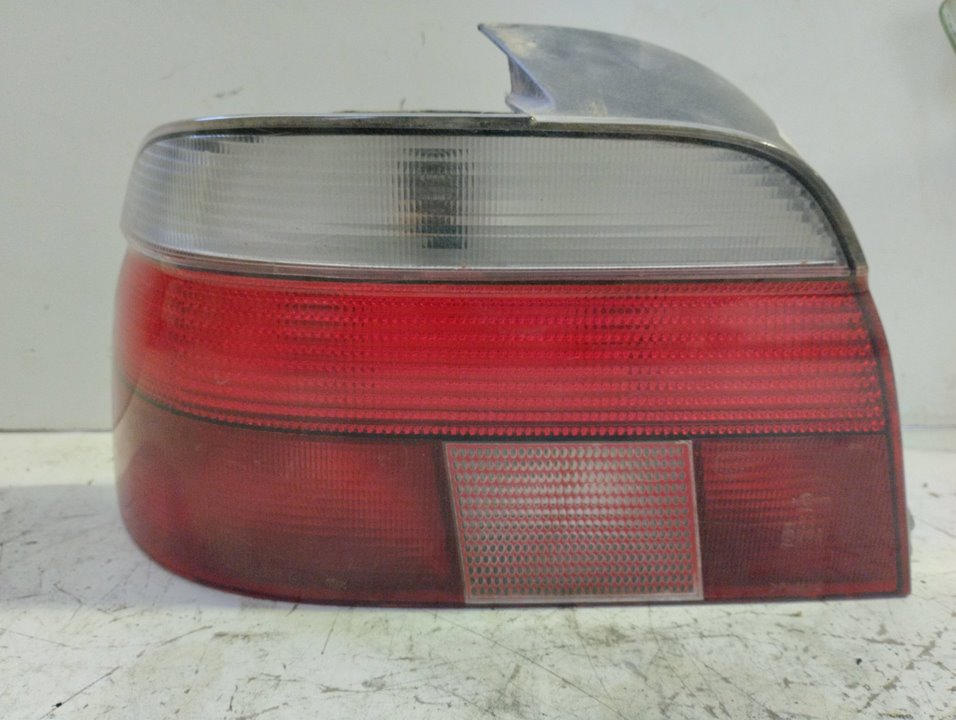 BMW 5 Series E39 (1995-2004) Rear Left Taillight 63216900209 21275003
