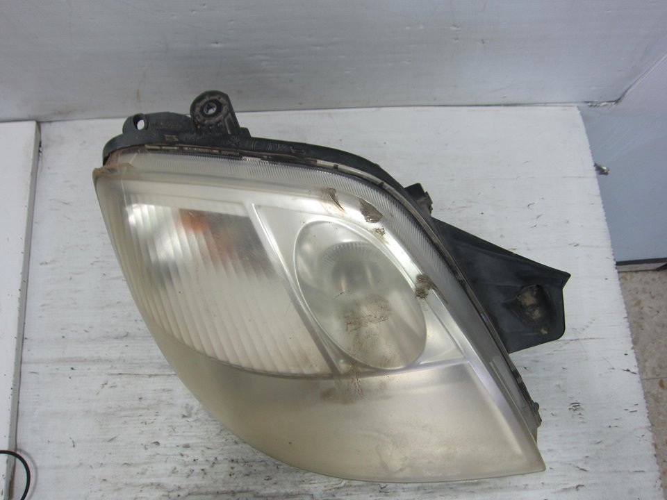 KIA Picanto 1 generation (2004-2011) Front Right Headlight 92102070 23558754
