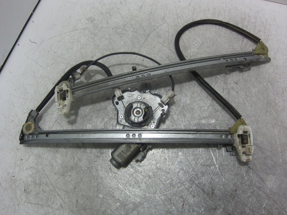 CITROËN Xsara 1 generation (1997-2004) Front Right Door Window Regulator 400679T1 24926655