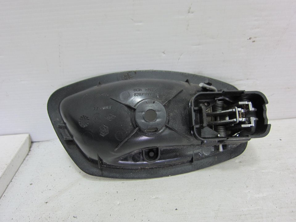 RENAULT Scenic 3 generation (2009-2015) Venstre bagerste indvendige åbningshåndtag 826730001R 24961398