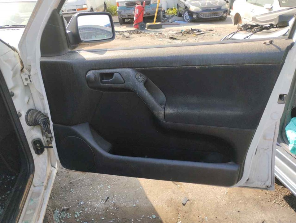 VOLKSWAGEN Golf 3 generation (1991-1998) Jobb első ajtó panelje 25347702