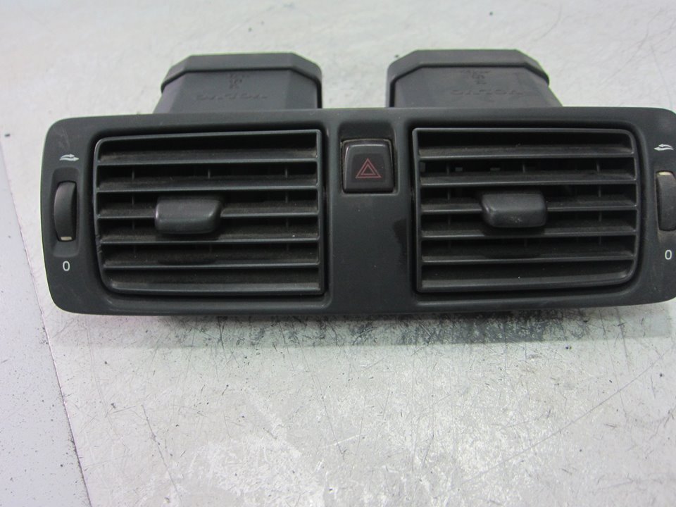 VOLVO S40 2 generation (2004-2012) Cabin Air Intake Grille 8651399 24961304
